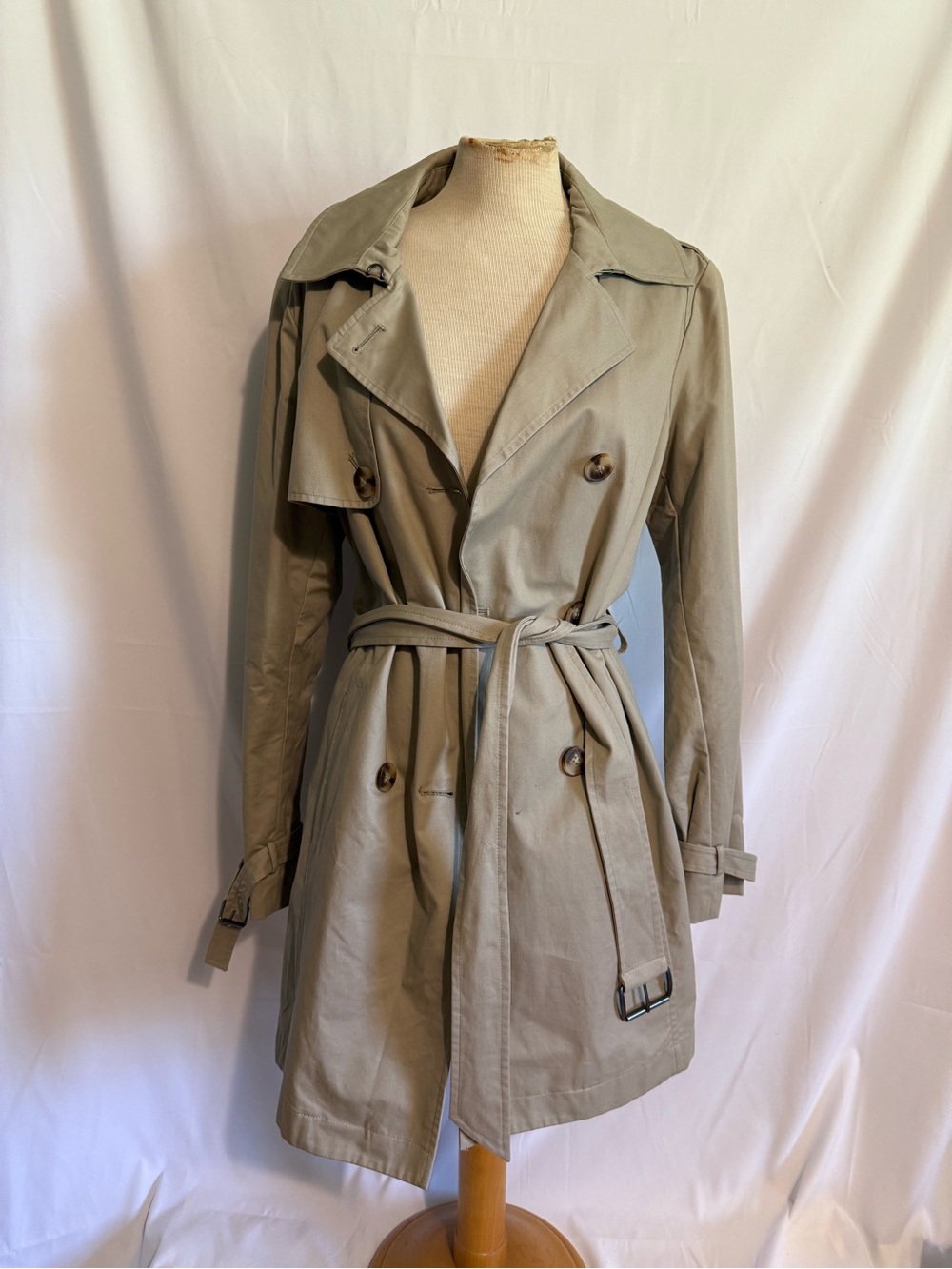 T Tahari Olive Green Double-Breasted Trench Coat with Waist Tie